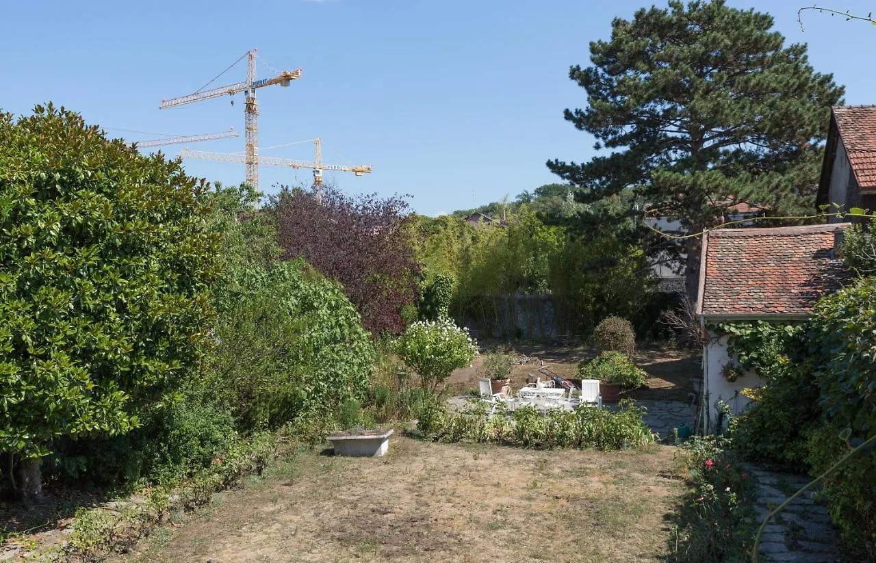 דירות ז'נבה Il Giardino 0*,  שוויץ